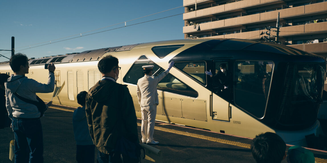20231202 At Kashimajingū Station